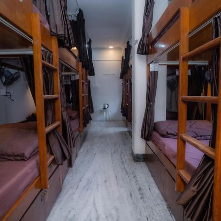 Pearl Courtyard Dormitory Варанаси Экстерьер фото