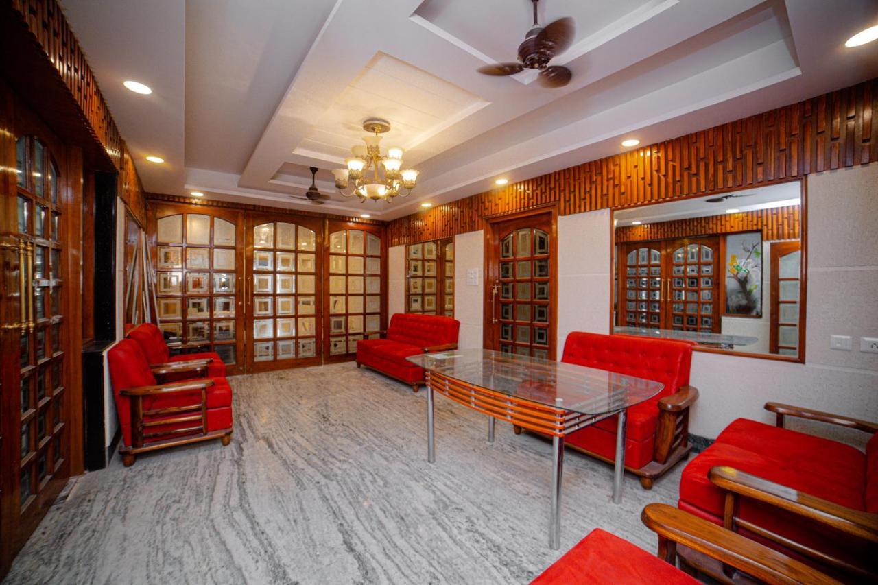 Pearl Courtyard Dormitory Варанаси Экстерьер фото