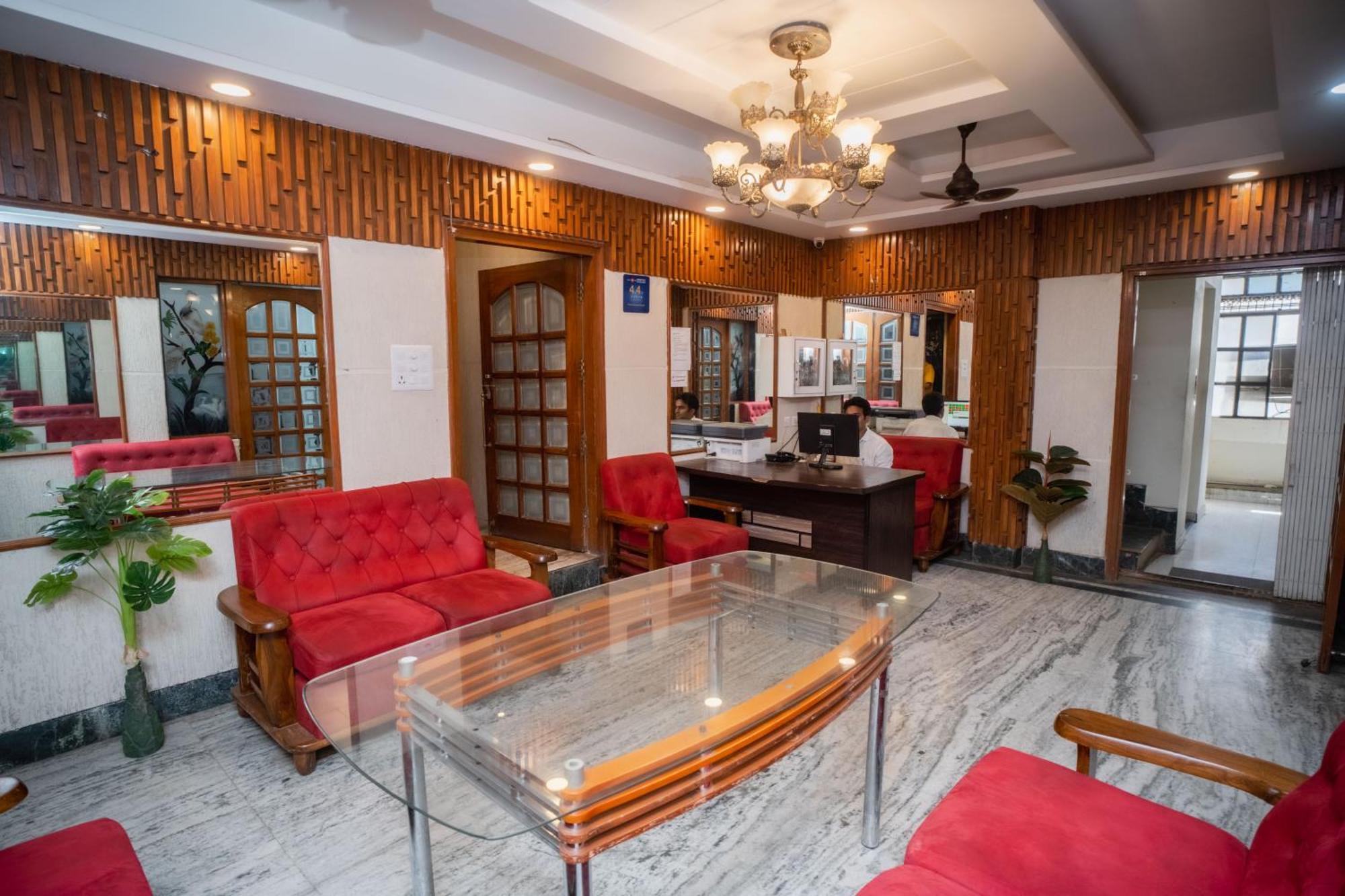 Pearl Courtyard Dormitory Варанаси Экстерьер фото