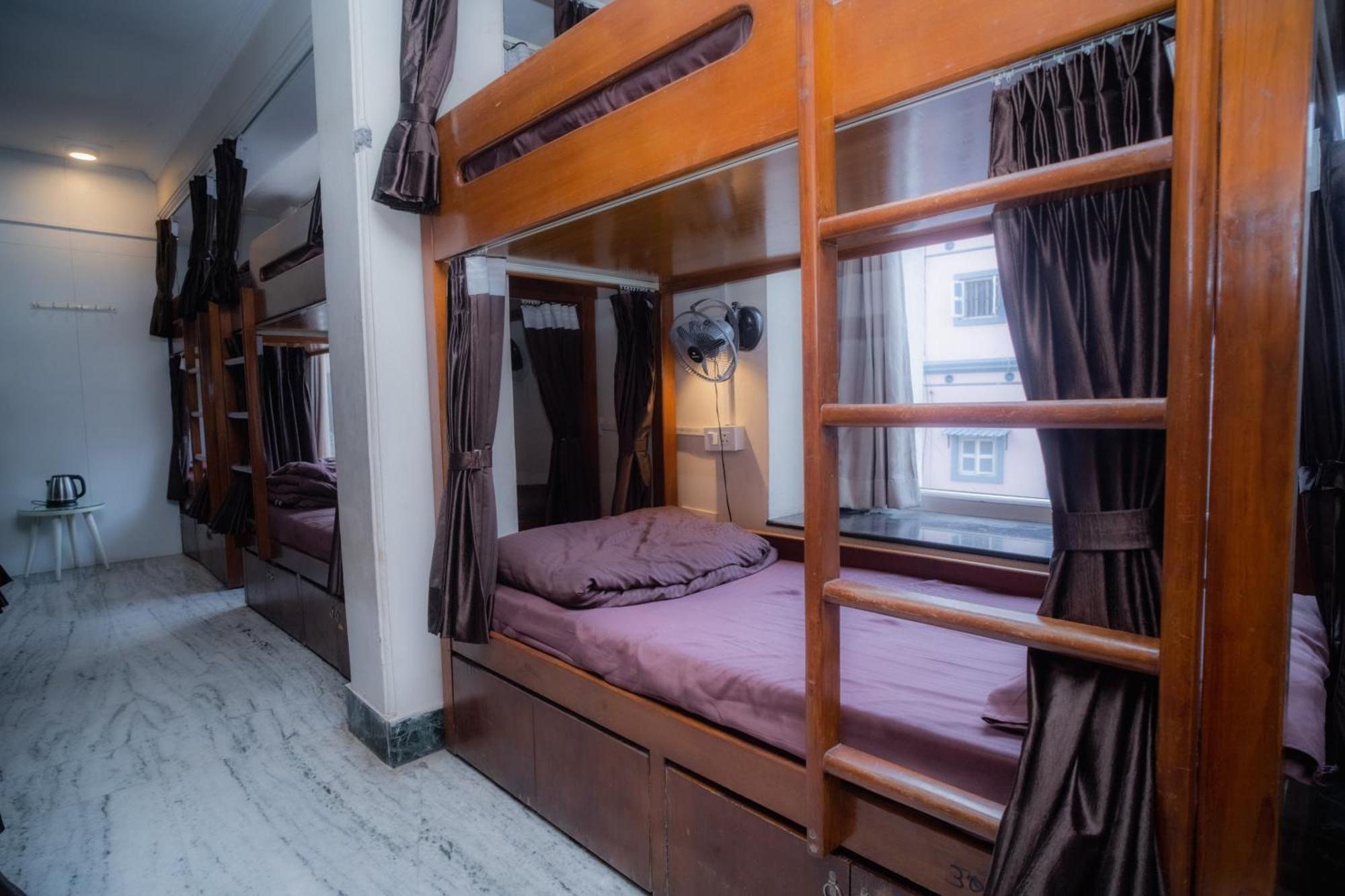 Pearl Courtyard Dormitory Варанаси Экстерьер фото