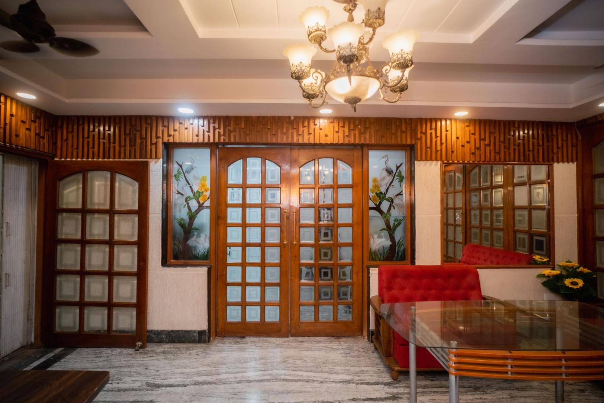 Pearl Courtyard Dormitory Варанаси Экстерьер фото