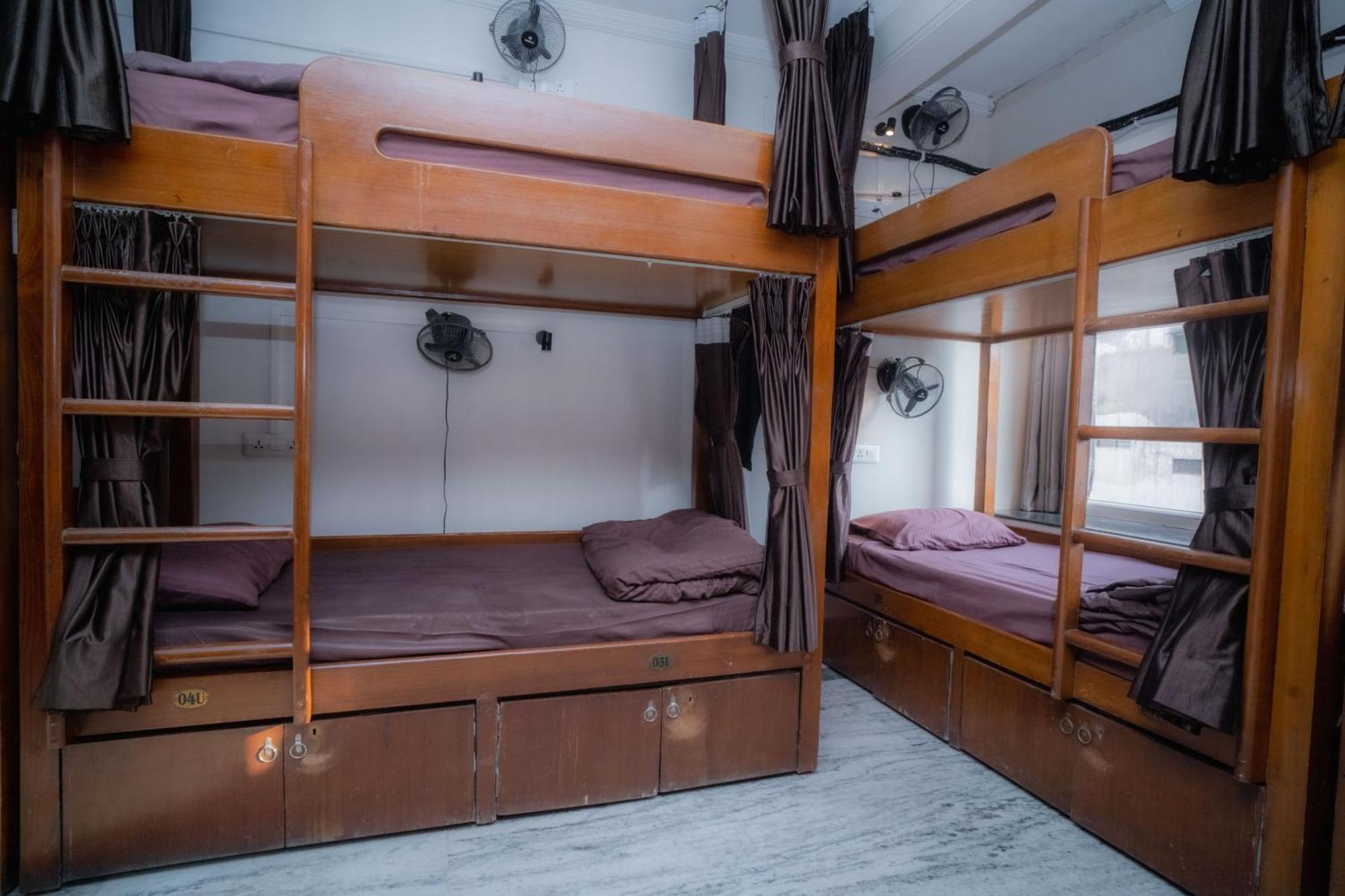 Pearl Courtyard Dormitory Варанаси Экстерьер фото