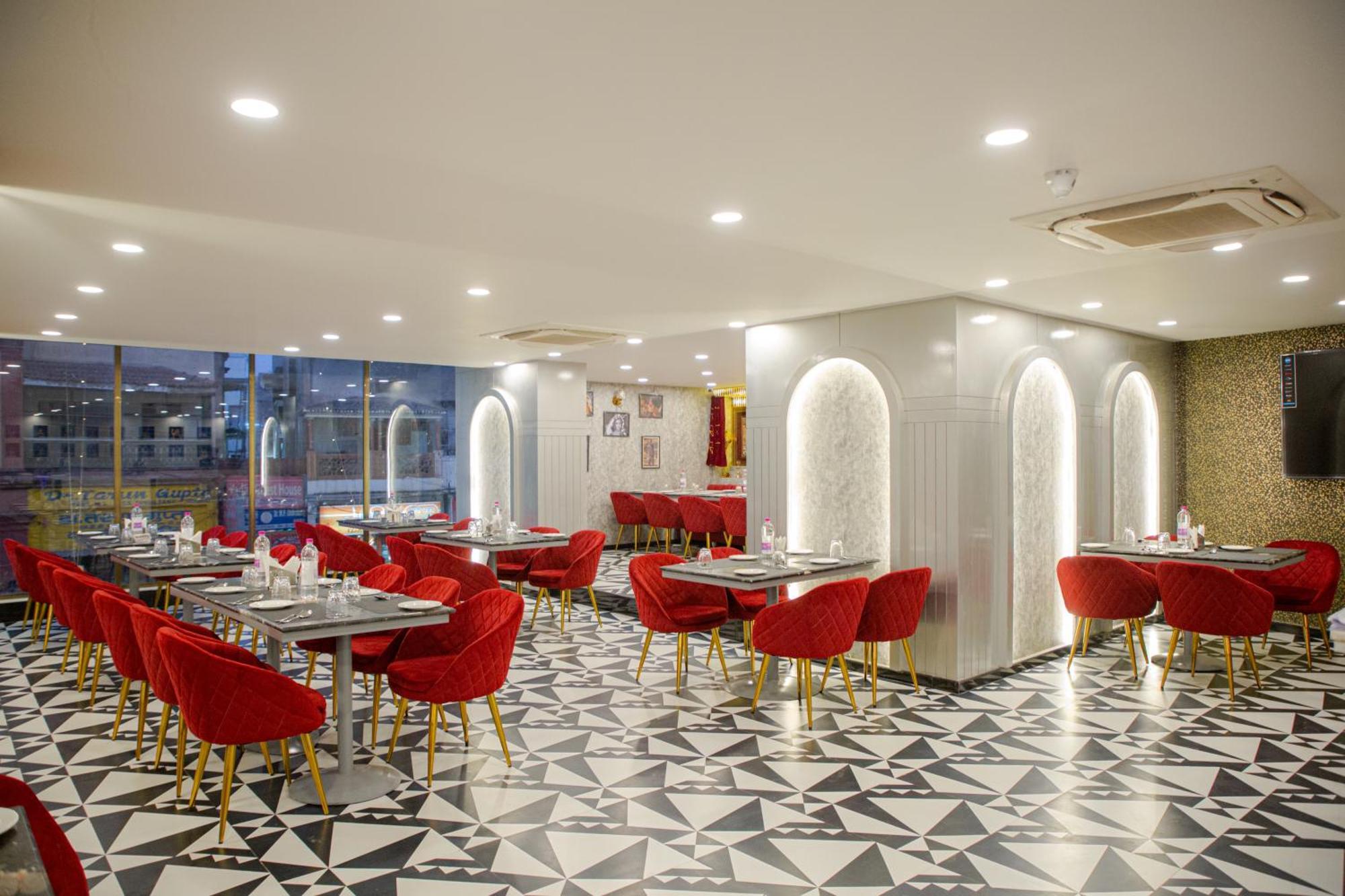 Pearl Courtyard Dormitory Варанаси Экстерьер фото